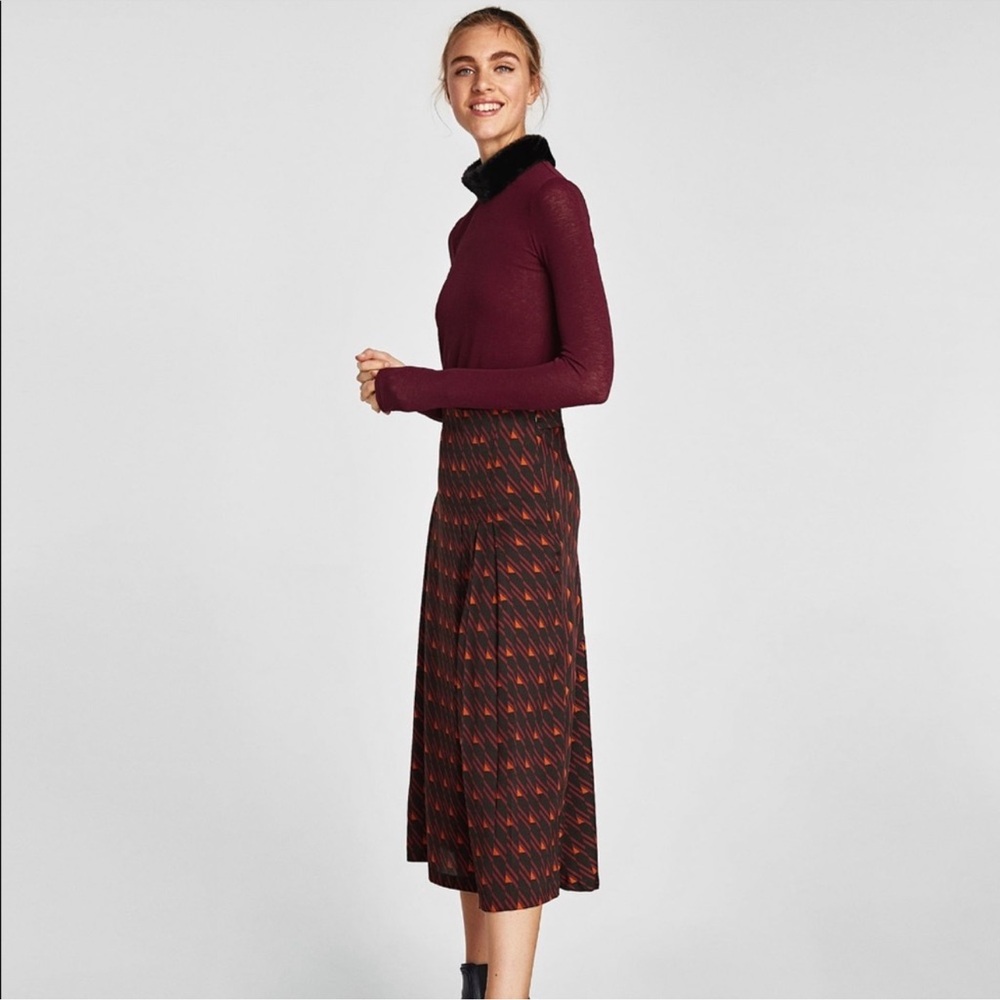Zara Geometric printed midi skirt - Picture 5 of 10